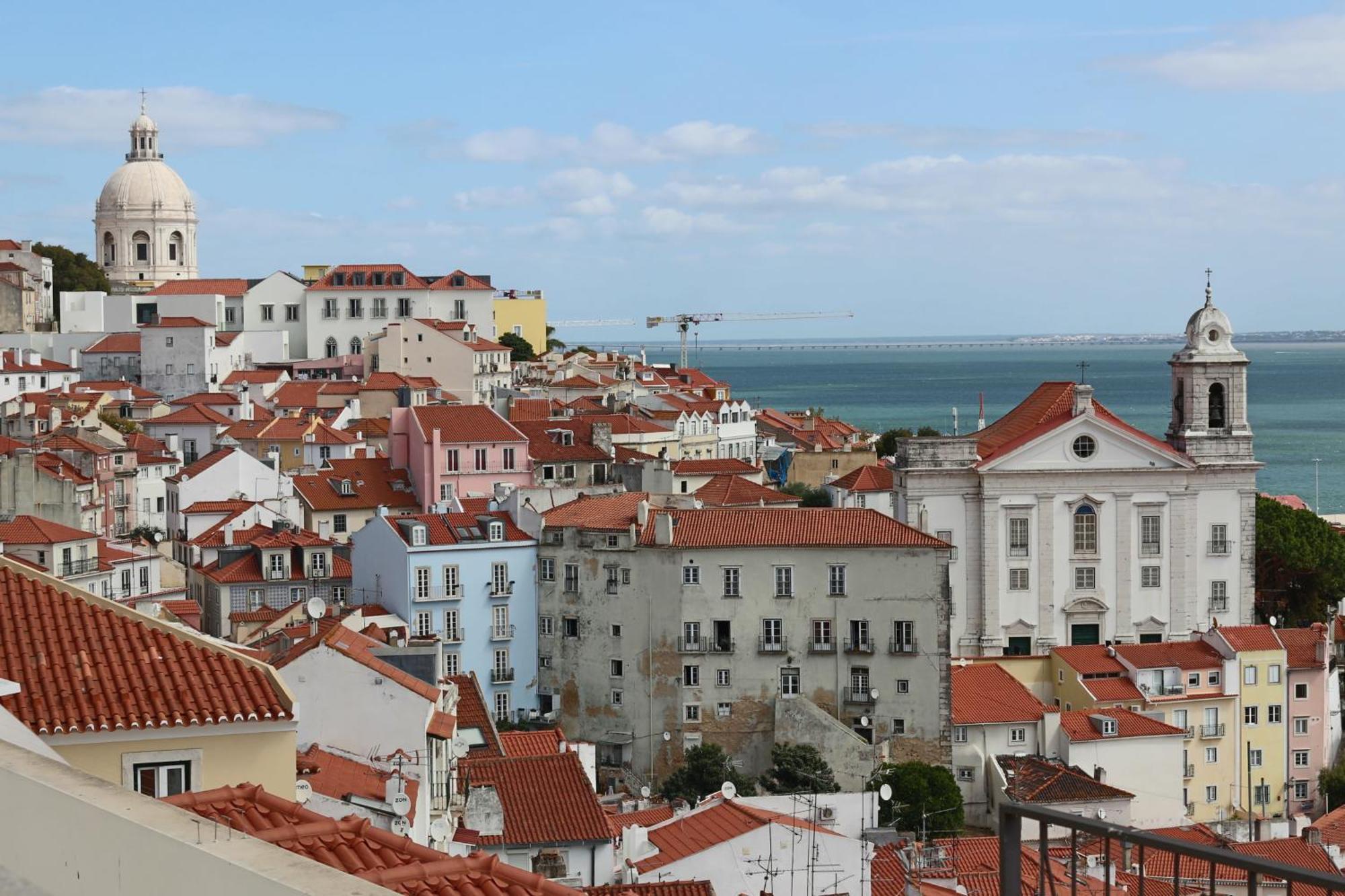 Alfama Valle Lisbon Exterior photo
