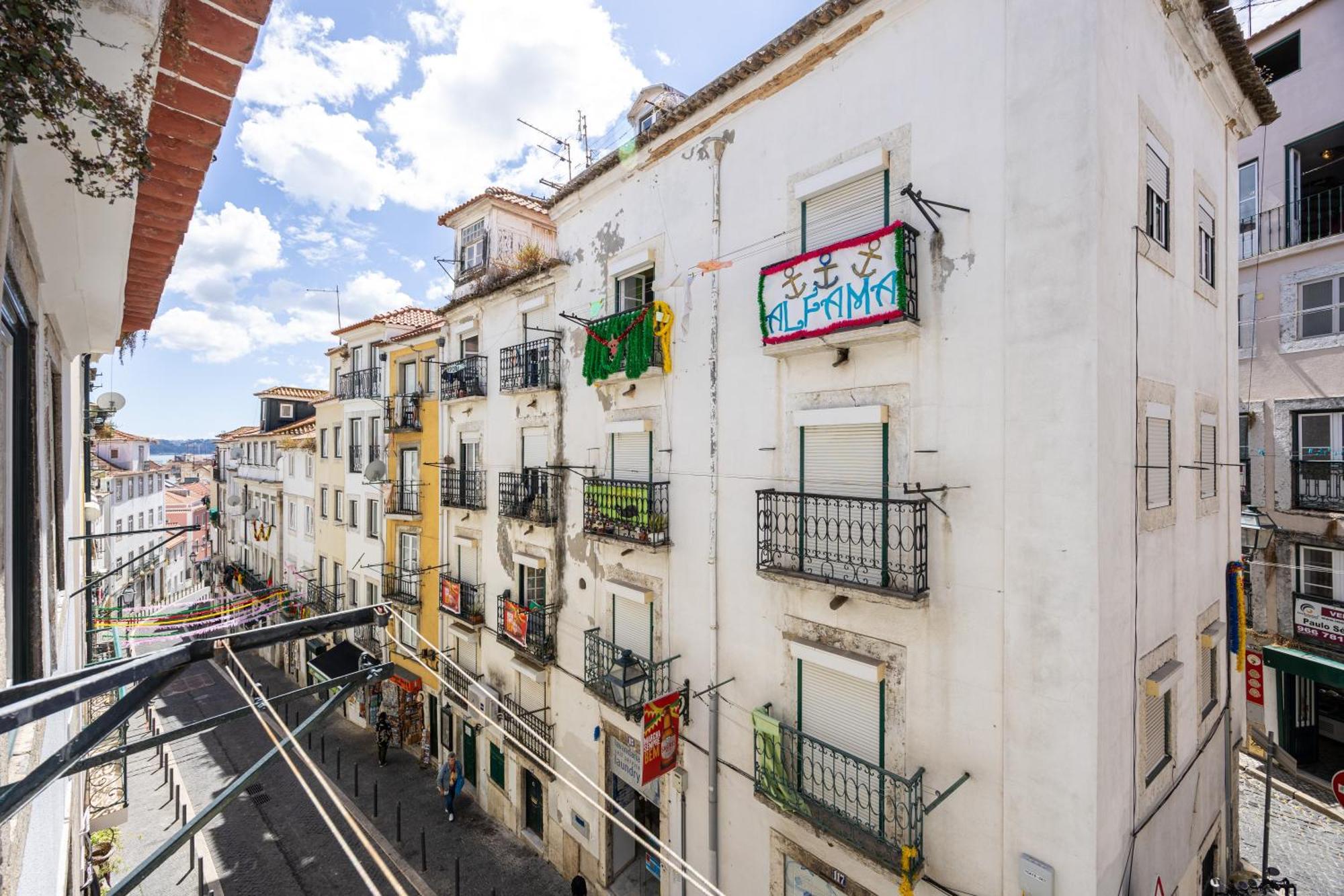 Alfama Valle Lisbon Exterior photo